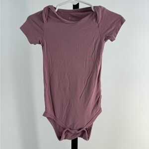 Kyte Baby bamboo purple onesie bodysuit size 12-18 months